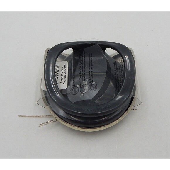 Bath & Body Works Scentportable Car Fresh Visor Clip Velvet Cat Green Gem Eyes - Picture 2 of 5